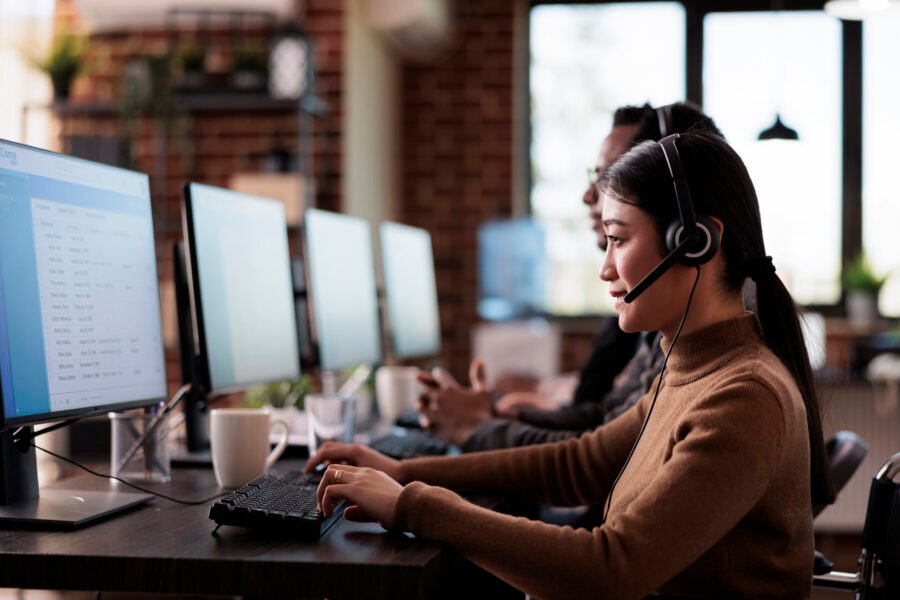 How to Set Up Shopify Live Chat and Customer Support